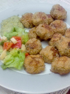 Una foto de Albóndigas de quinua y berenjena
