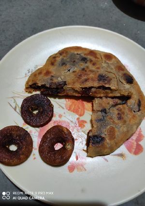 A picture of Anjeer Khajur vedami.