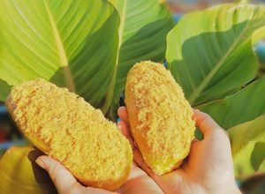 Hình của món Bánh mì chà bông gà cay.