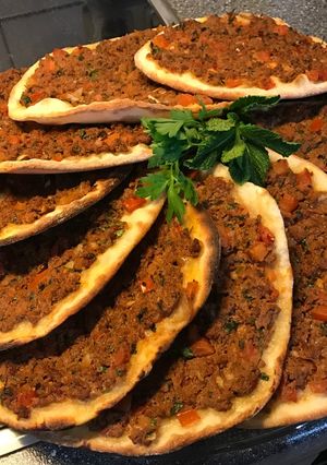 صورة لوصفة صفيحة (لحم بعجين)