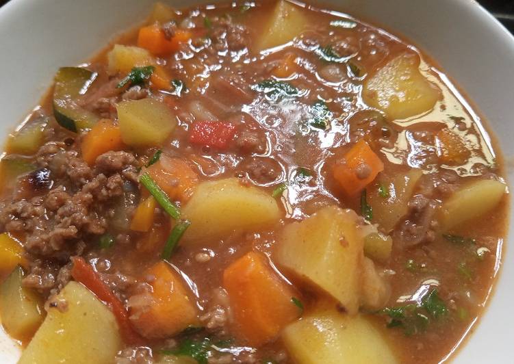 Minced meat potatoes stew
