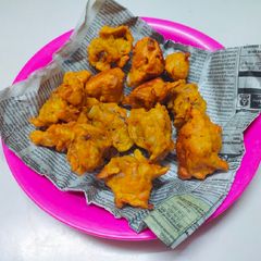 A picture of Leftover chapati pakoda.