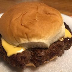 A picture of All American Cheeseburger.