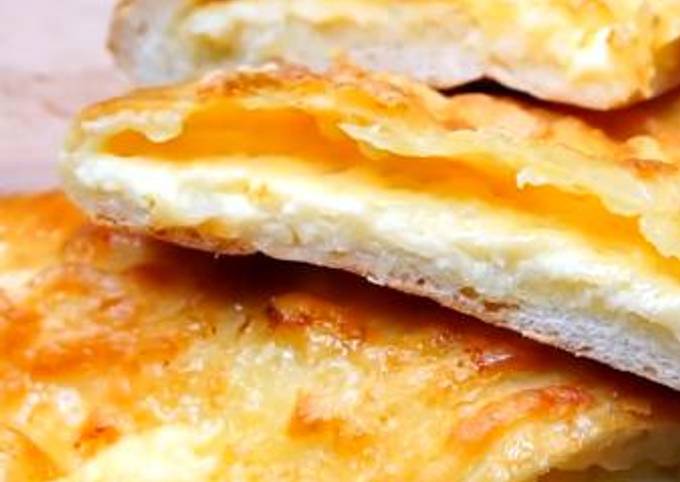 Лепёшки с сыром в духовке — рецепт с фото пошагово. Как приготовить сырные лепёшки в духовке?