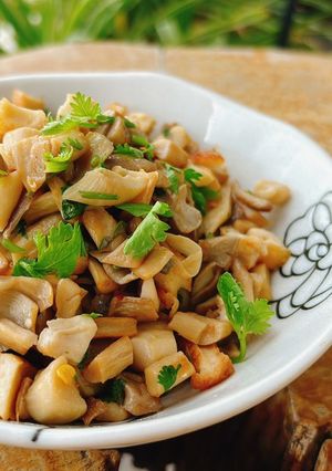 Hình của món Nấm bào ngư ram mặn cho bé.