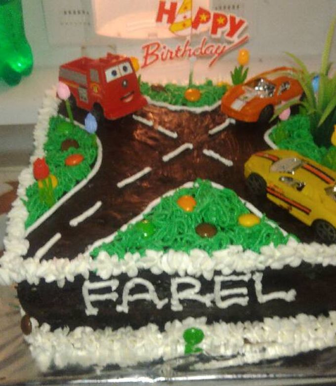 Foto resep Kue ultah pelangi..