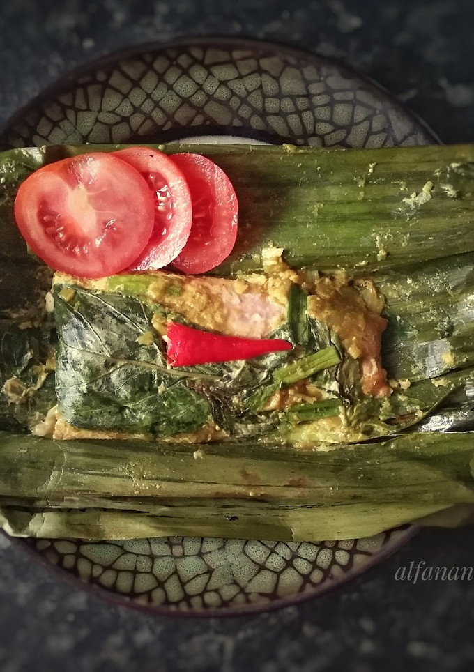 Foto resep Pepes ikan salmon bumbu kuning