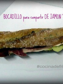 Una foto de Bocadillo para compartir de Jamón y Pepino