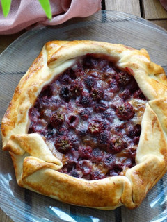 Una foto de Galette de frambuesas y queso de cabra