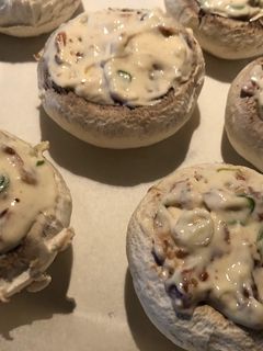Gazdag sajtkrémmel töltött gombafejek 🧀 recept fotója