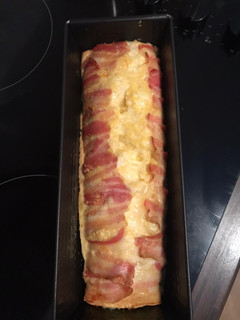 Baconös-sajtos csirkemell őzgerinc formában recept fotója