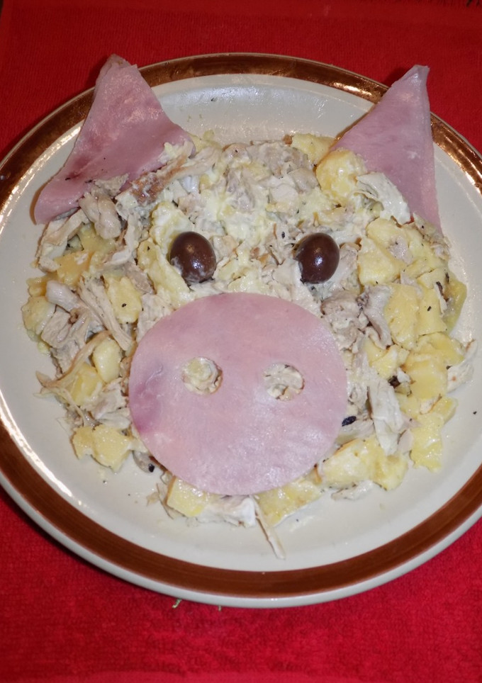 Una foto de Chanchito y arbolito de Navidad  divertido para los chicos