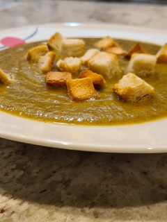 Una foto de Puré de puerros, calabaza y champiñones