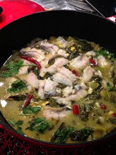 酸菜魚片湯 的食譜成品照片