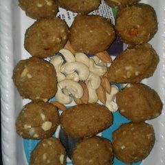 A picture of Wheat flour and khoye ki pinni.