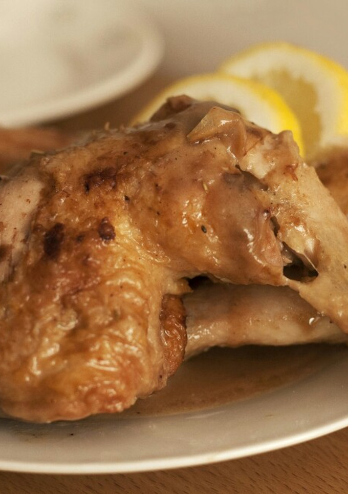 Una foto de Pollo con la mejor salsa de limón que he probado!