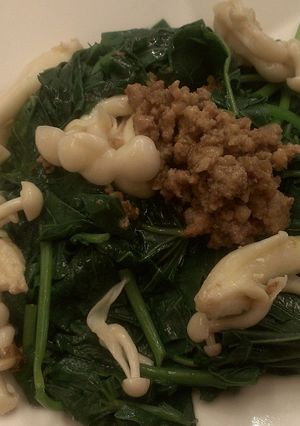 [好菇多多] 雪菇拌肉燥蕃薯葉 的食譜成品照片