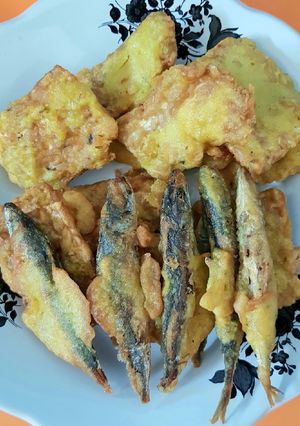 Foto resep Ikan pindang dan tempe goreng tepung