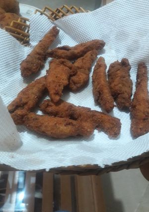 A picture of Chicken fingers.