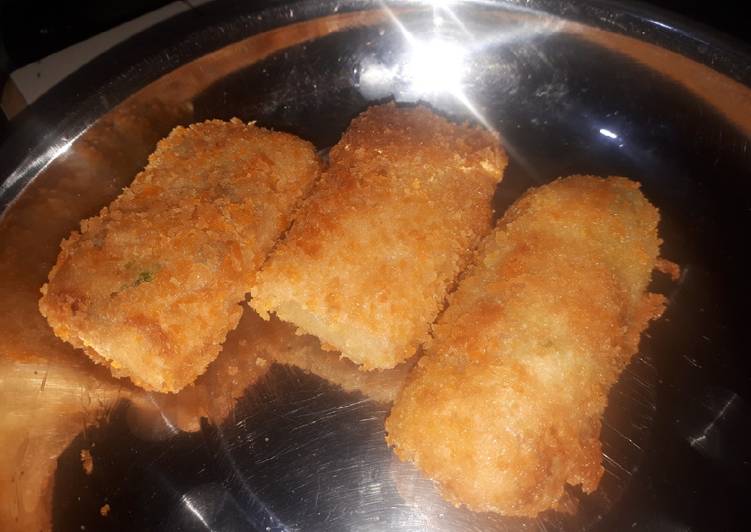 Risoles isi kentang mie kari