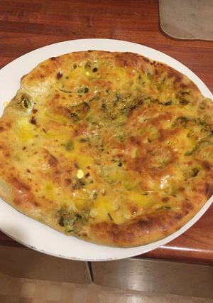 A picture of Qeema Stuffed Naan.