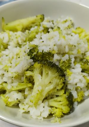 Una foto de Arroz con brócoli
