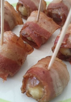 A picture of Bacon wrapped chestnuts.