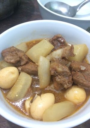 Hình của món Thịt kho củ cải, trứng.