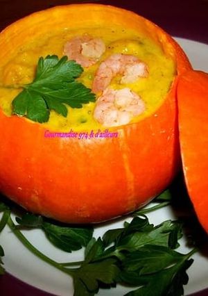 Une photo de VELOUTE de POTIMARRON aux CREVETTES,