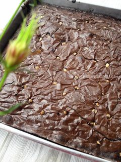 Foto resep Shiny crust brownies (otang)