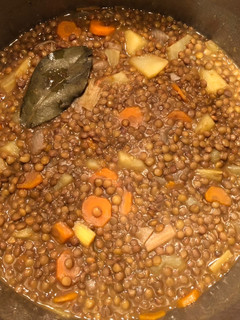 Una foto de Lentejas con verduras