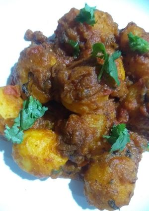 A picture of Dum aloo.