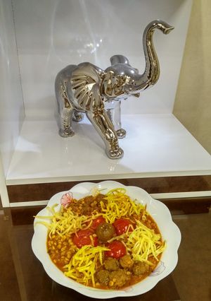 عکسی از دستور خورشت قیمه با سیب زمینی