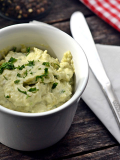 Tejfölös avokádókrém recept fotója
