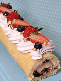 Foto principal de Bracito con crema de queso y mermelada de moras (Thermomix)
