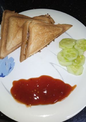 A picture of Potato Sandwich.