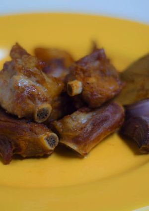 Foto principal de Costillas fritas con ajitos y laurel