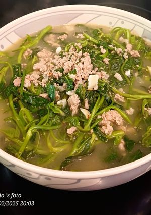 Hình của món Rau muống nấu thịt và chao.