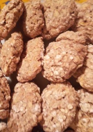 Una foto de Galletitas de avena manzana y Canela!!😋😘
