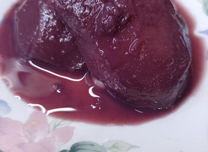 Una foto de Peras en vino Borgoña sin azúcar 🍐🍷
