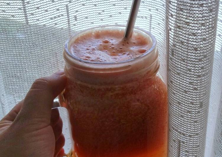 Recipe of Super Quick Homemade Pear Tomato and Carrot Juice