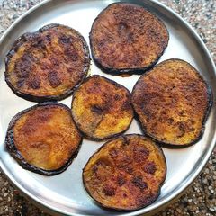 A picture of Baingan Bhaja.