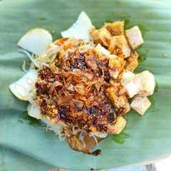 รูปของ Tahu Bumbu / Tahu Lontong