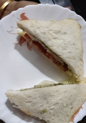 A picture of Vegetable sandwich.