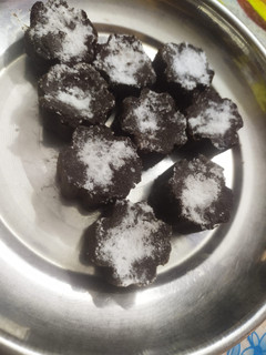ચોકલેટ (Chocolate recipe in gujarati) રેસીપી મુખ્ય ફોટો