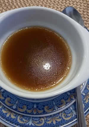 Una foto de Consomé de ternera