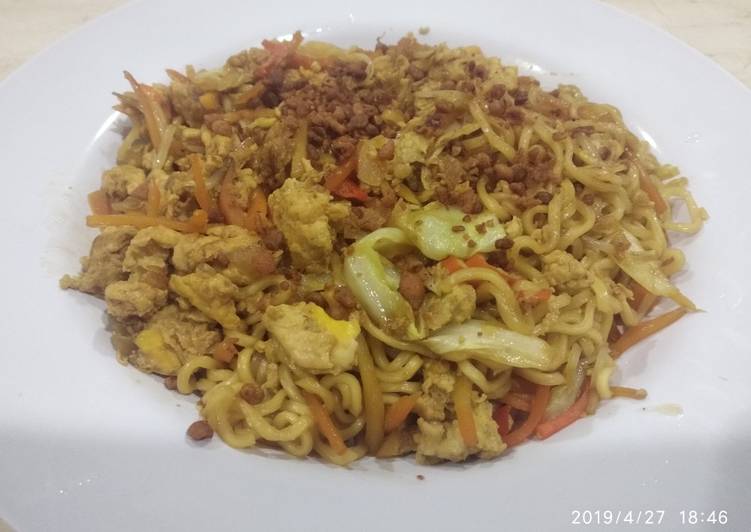 Cara Gampang Membuat Mie goreng telur yang Enak Banget