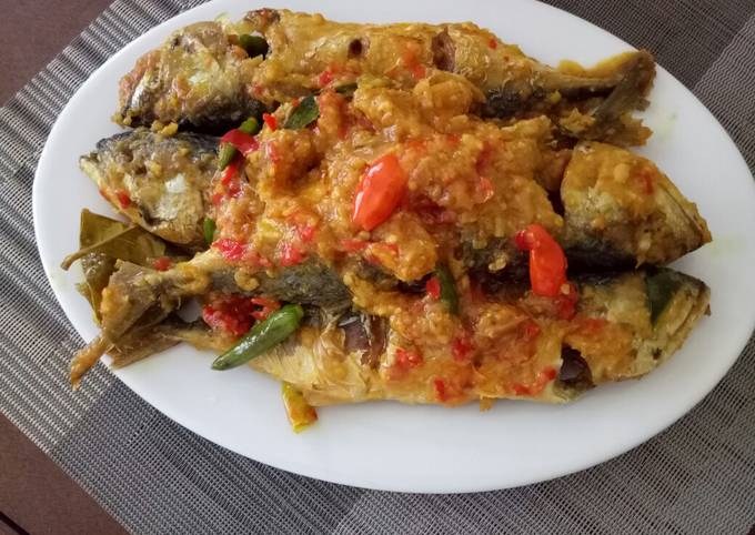 Langkah Mudah Memasak Resep Pesmol Ikan Kembung