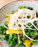 Salad cải kale, ngưu bàng trộn xốt yuzu