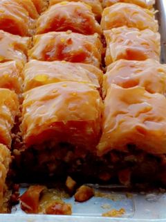 صورة لوصفة بقلاوة بالفستق الحلبي